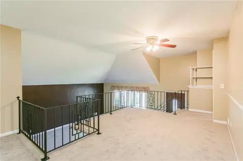 13 Creekside Dr, Irondequoit, NY 14622 photo 9