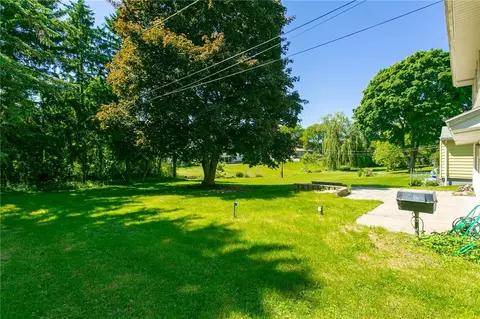 13 Creekside Dr, Irondequoit, NY 14622 photo 34
