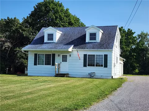 2970 Genesee St, Piffard, NY 14533