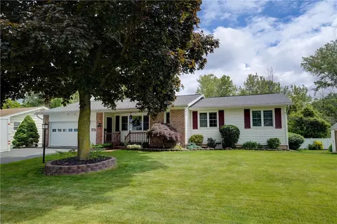 20 Noel Dr, Gates, NY 14606