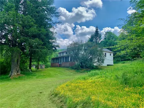 533 Sanford Holw, Middletown, NY 12459