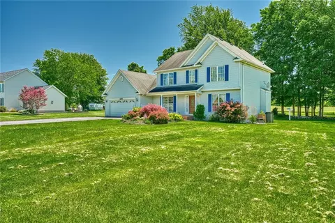 6095 Marcus Way, Farmington, NY 14425