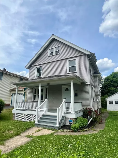 96 Clifton St, Rochester, NY 14611
