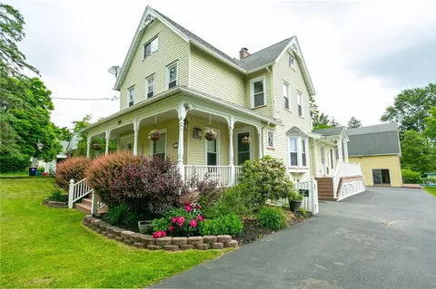 288 Pardee Rd, Irondequoit, NY 14609 photo 2