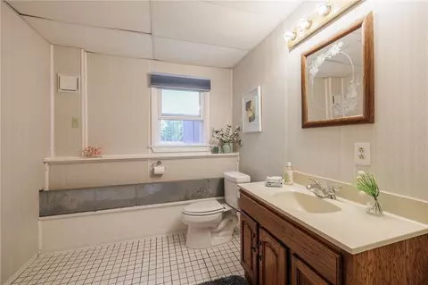 933 Joylene Dr, Webster, NY 14580 photo 24
