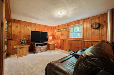 933 Joylene Dr, Webster, NY 14580 photo 18