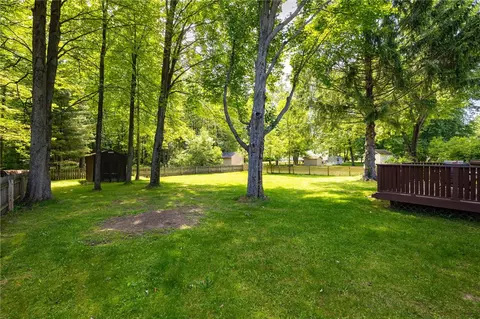 933 Joylene Dr, Webster, NY 14580 photo 30