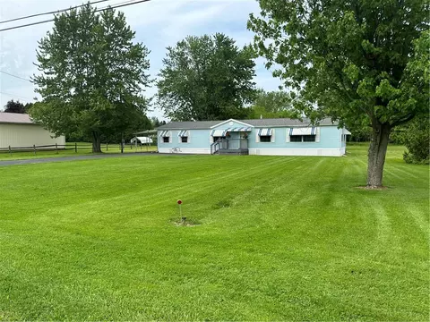 2566 Reed Rd, Waterloo, NY 13165