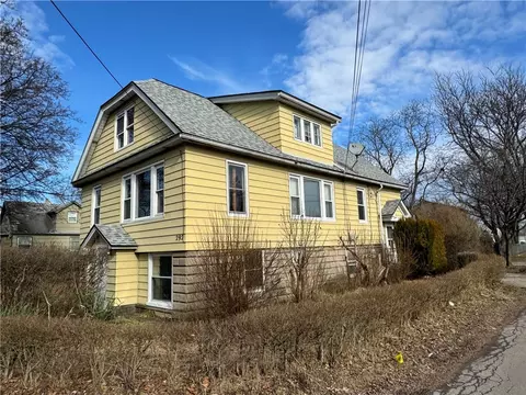 292 Clark Ave, Irondequoit, NY 14609