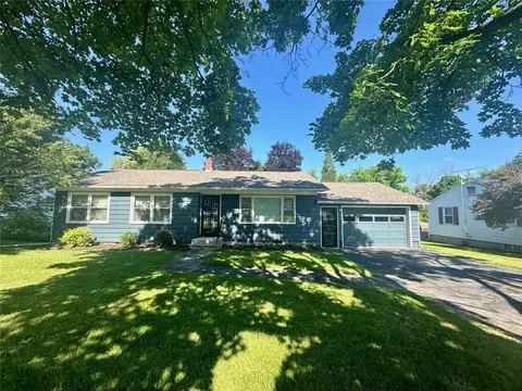 235 Main St, Mentz, NY 13140