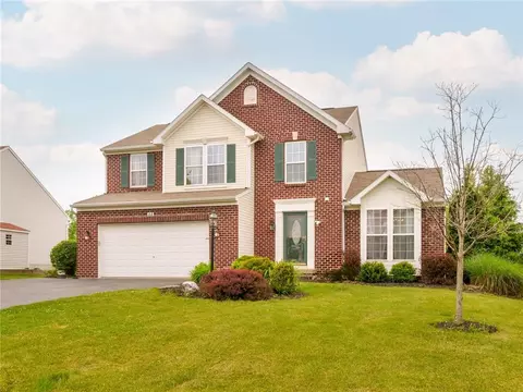 44 Sweet Pea Dr, West Henrietta, NY 14586