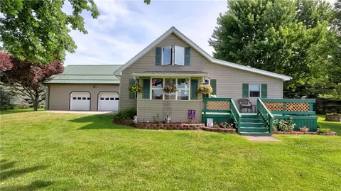 13569 Railroad Rd, Savannah, NY 13146