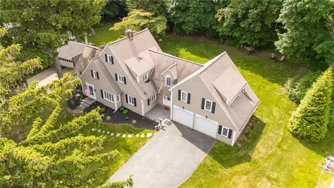 221 Pinecrest Dr, Irondequoit, NY 14617