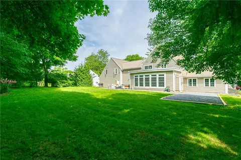 221 Pinecrest Dr, Irondequoit, NY 14617 photo 39