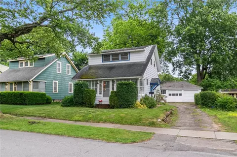 41 Adrian Rd, Irondequoit, NY 14622