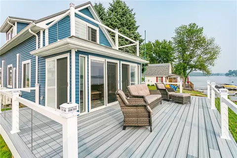 8401 Thrush Rd, Wolcott, NY 14590