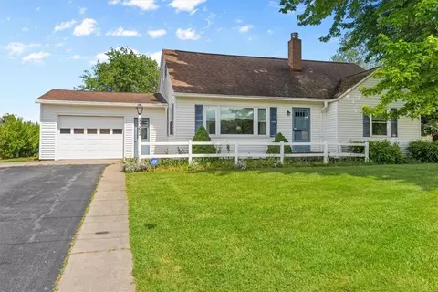 2392 Maple Street Rd, Lyons, NY 14489
