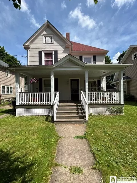317 Van Buren St, Jamestown, NY 14701
