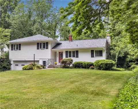 206 Rye Rd, Greece, NY 14626