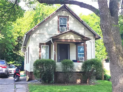 19 6th St, Rochester, NY 14605