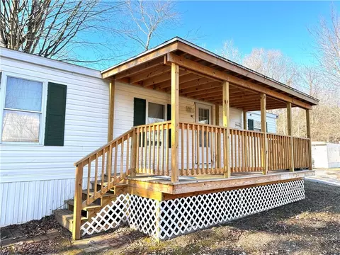 108 Vienna Rd, Arcadia, NY 14513