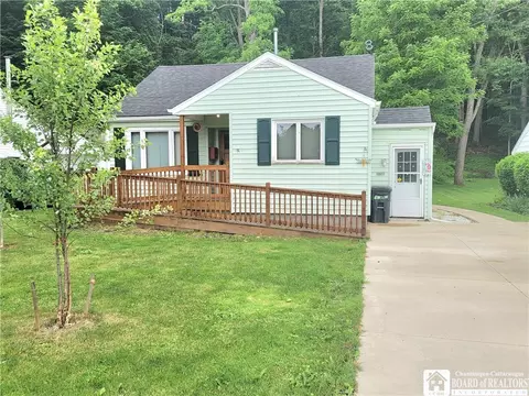 10651 Prospect St, Persia, NY 14070