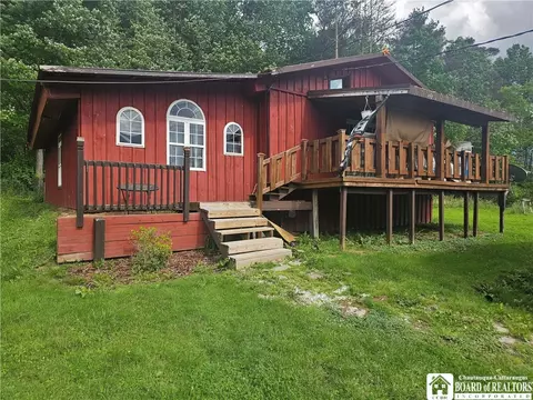686 12 Main St, Carrollton, NY 14753