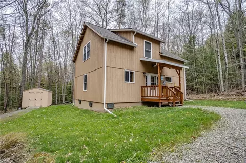 8017 Shadow Tree Ln, Bath, NY 14810