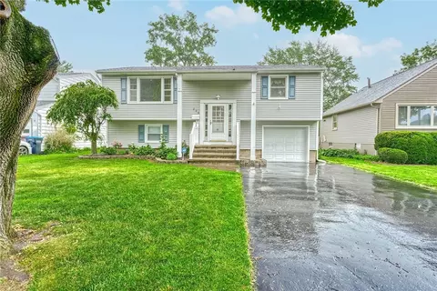 226 Ridgewood Rd, Greece, NY 14626