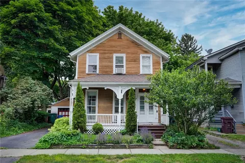 17 Edmonds St, Rochester, NY 14607