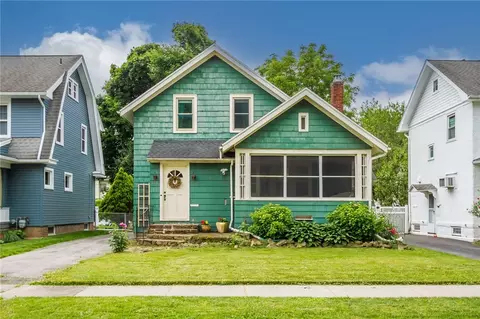 285 Roxborough Rd, Rochester, NY 14619