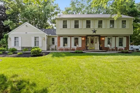 397 East St, Pittsford, NY 14534