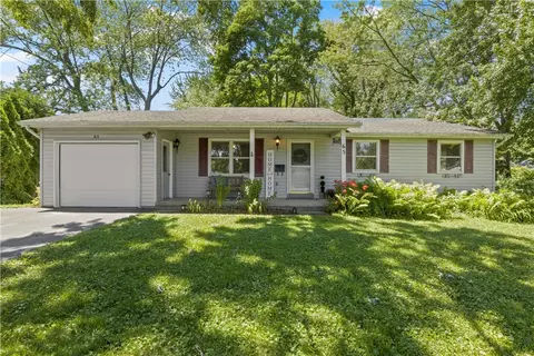 65 Del Rio Ln, Irondequoit, NY 14622
