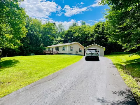 205 Beech Rd, Stamford, NY 12167