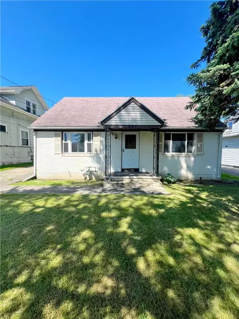259 Eugene St, Gates, NY 14606