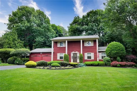 14 Pine Tree Trl, Rush, NY 14543