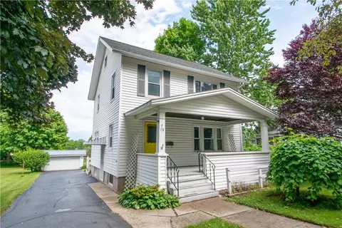 18 Banta St, Phelps, NY 14532
