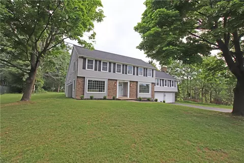 522 Stone Rd, Pittsford, NY 14534