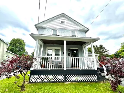 7 Angelo St, Geneva, NY 14456