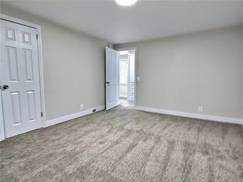 350 Scholfield Rd, Irondequoit, NY 14617 photo 11