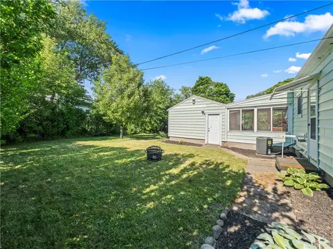100 Meadowcroft Rd, Irondequoit, NY 14609 photo 20