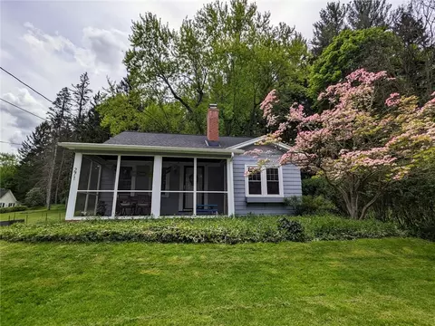 271 Richs Dugway Rd, Rochester, NY 14625