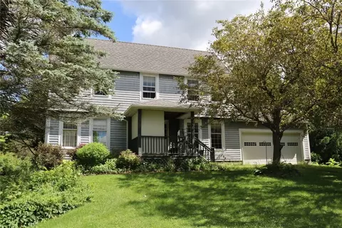466 Dewey St, Ogden, NY 14428