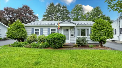 28 Spring St, Geneva, NY 14456