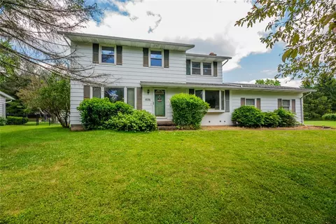 1026 Jordan Dr, Palmyra, NY 14522