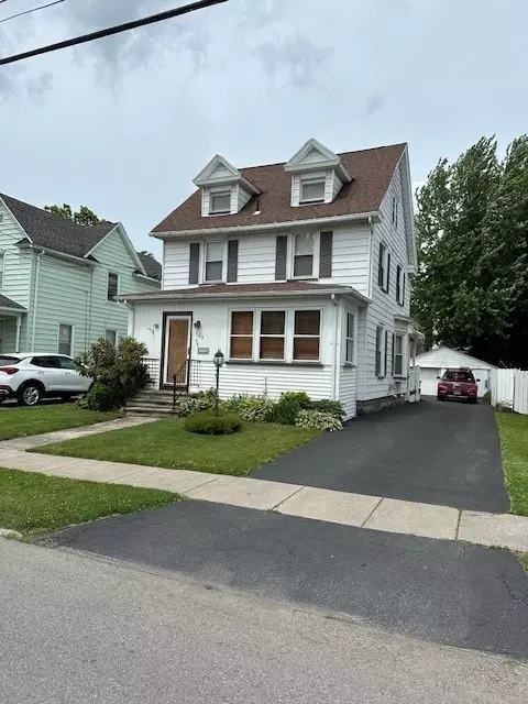 129 W Elm St, East Rochester, NY 14445