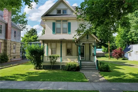 127 E Washington St, Bath, NY 14810 photo 2