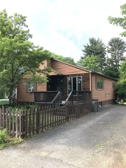 8 Blanchard Ave, Oneonta, NY 13820