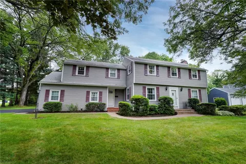 48 Glenhill Dr, Rochester, NY 14618