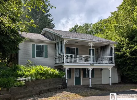 105 Mina Edison Dr, Chautauqua, NY 14722